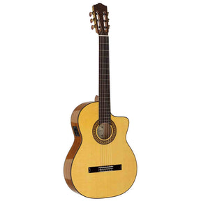 Salvador Cortez CF-55CE – Flamenco gitaar met massief spruce bovenblad, sycamore body, cutaway en Fishman elektronica