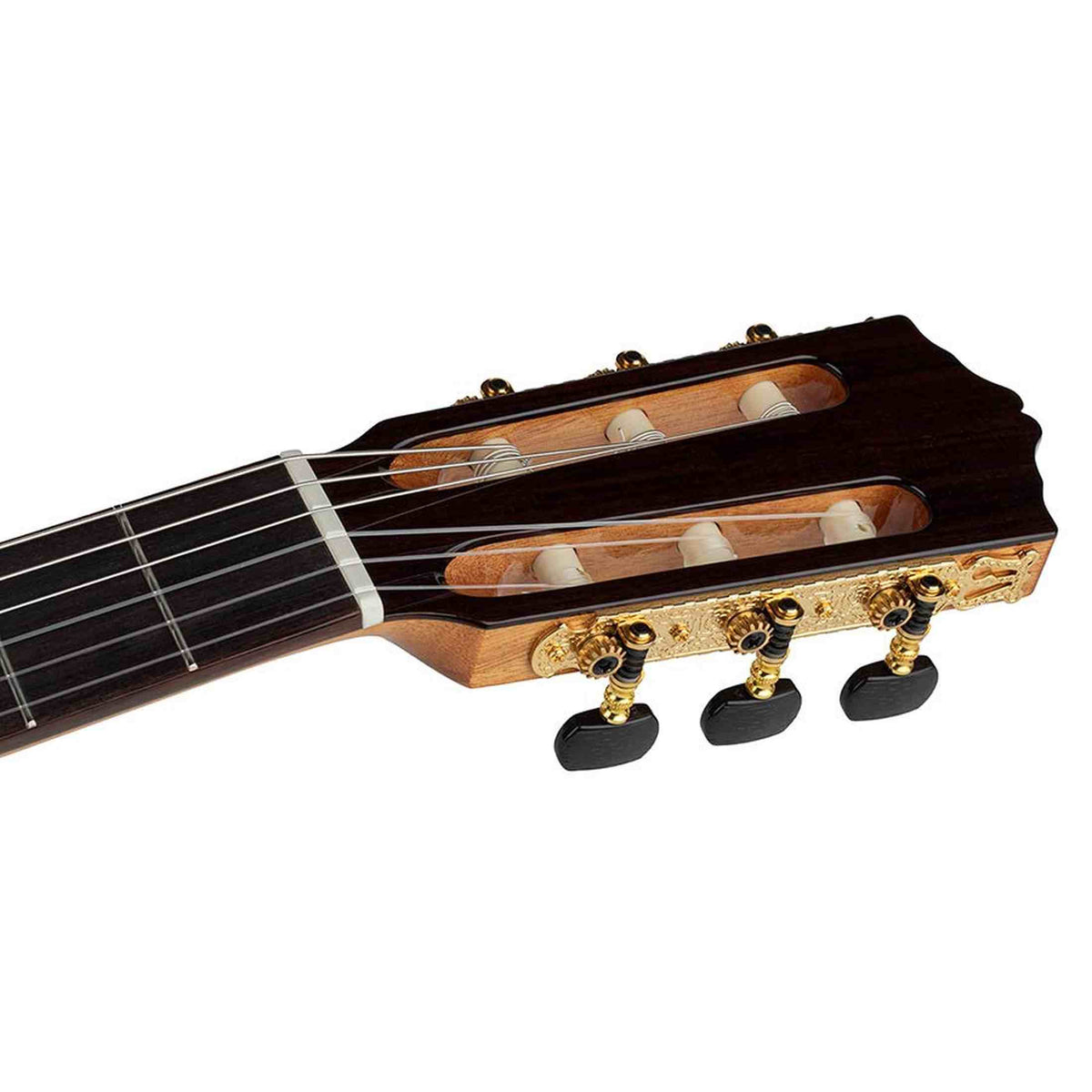 Salvador Cortez CC-6048CE klassieke gitaar massief ceder bovenblad, 48mm hals, Fishman Presys I