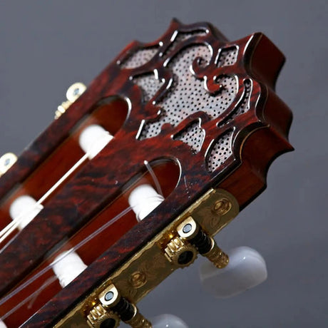 Alhambra Vilaplana NT Series concertgitaar, massief rood ceder, massief Indiaas palissander