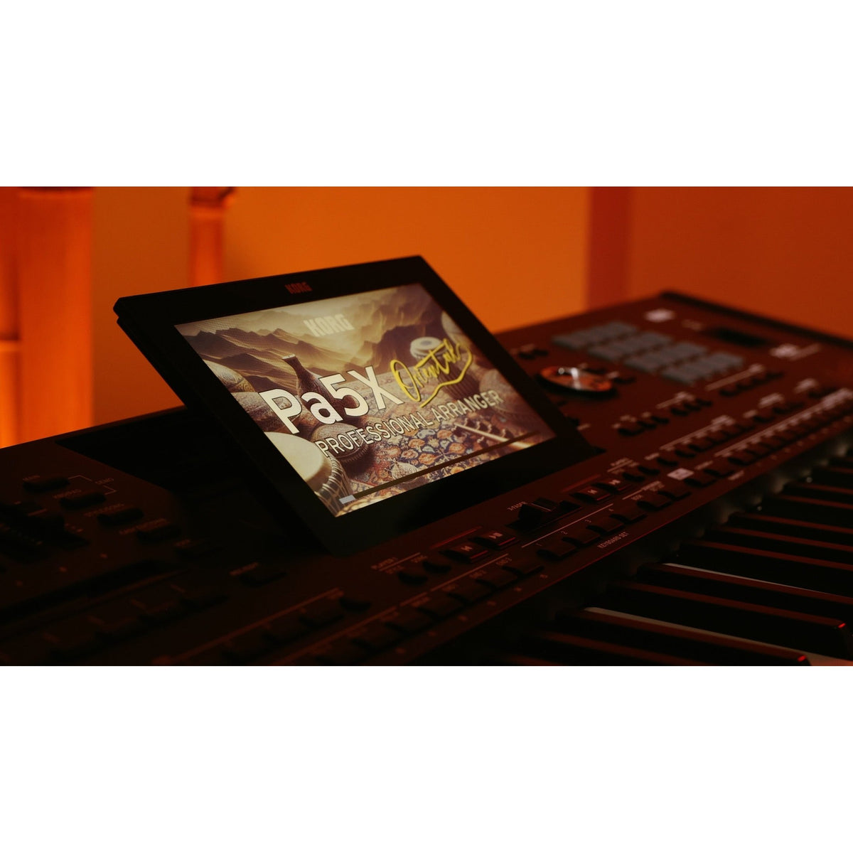 Korg Pa5X 76 ORIENTAL Arranger Keyboard met Aftertouch en Oosterse Sounds