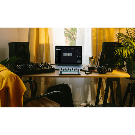 Novation Circuit Rhythm – Sampler & Sequencer met 8 Tracks en Effecten