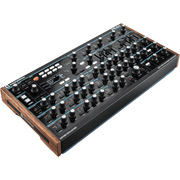 Novation Peak – 8-Stemmige Hybride Synthesizer