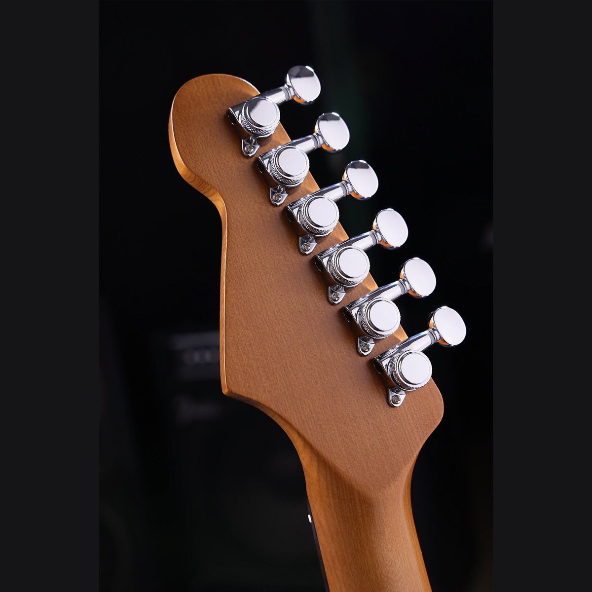 Patina PS-3 BK S-style Elektrische Gitaar SSS Alnico V Nitro Paulownia Body Roasted Maple Hals